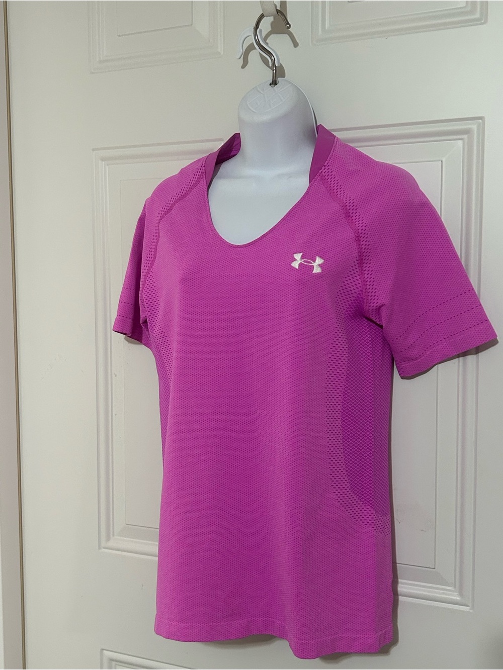 Under Armour Women's Pink Short-Sleeve Training Tee